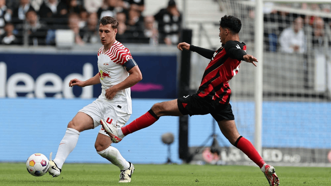 包含集锦：莱比锡红牛-击败法兰克福，取得胜利的词条