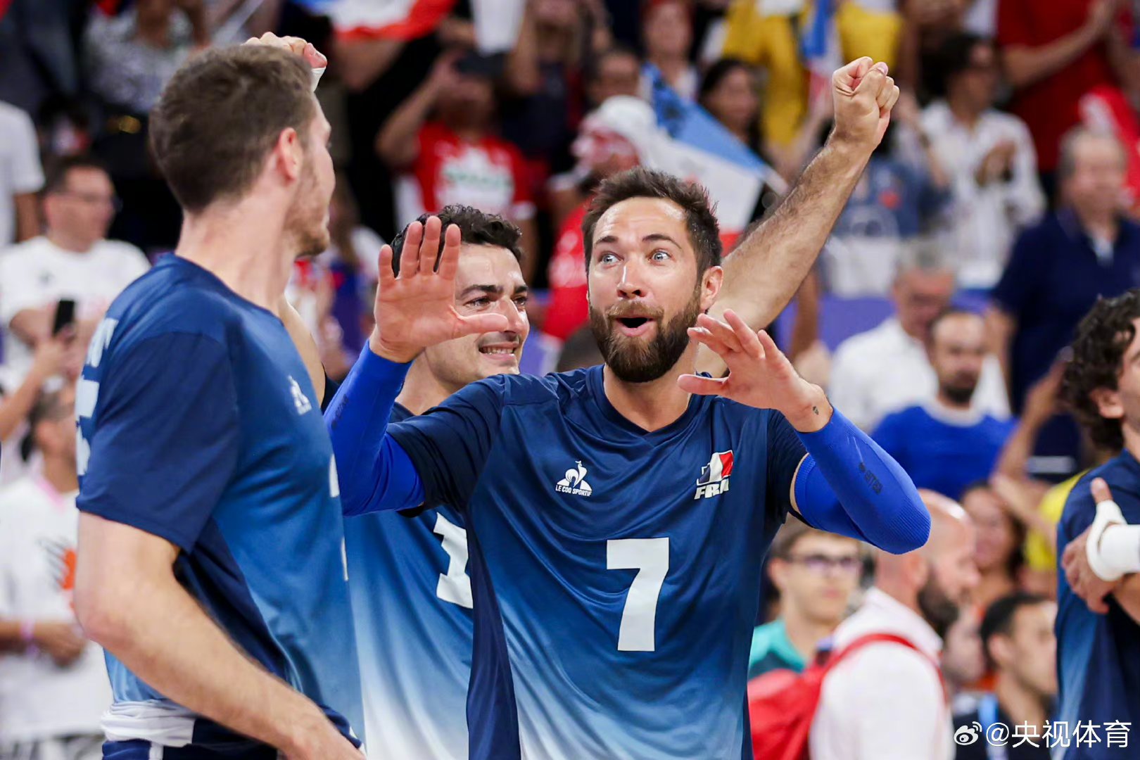 杏彩体育下载-美国排球队夺得男子排球冠军(美国排球队夺得男子排球冠军是谁)