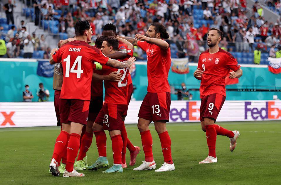 西班牙惨败晋级,荷兰与德国成功争取淘汰赛入场券的简单介绍 西班牙惨败晋级,荷兰与德国成功争取淘汰赛入场券的简单介绍