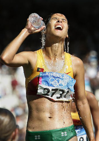 杏彩体育在线登录-俄罗斯田径选手夺金，震撼全场观众(俄罗斯田径选手夺金,震撼全场观众视频)