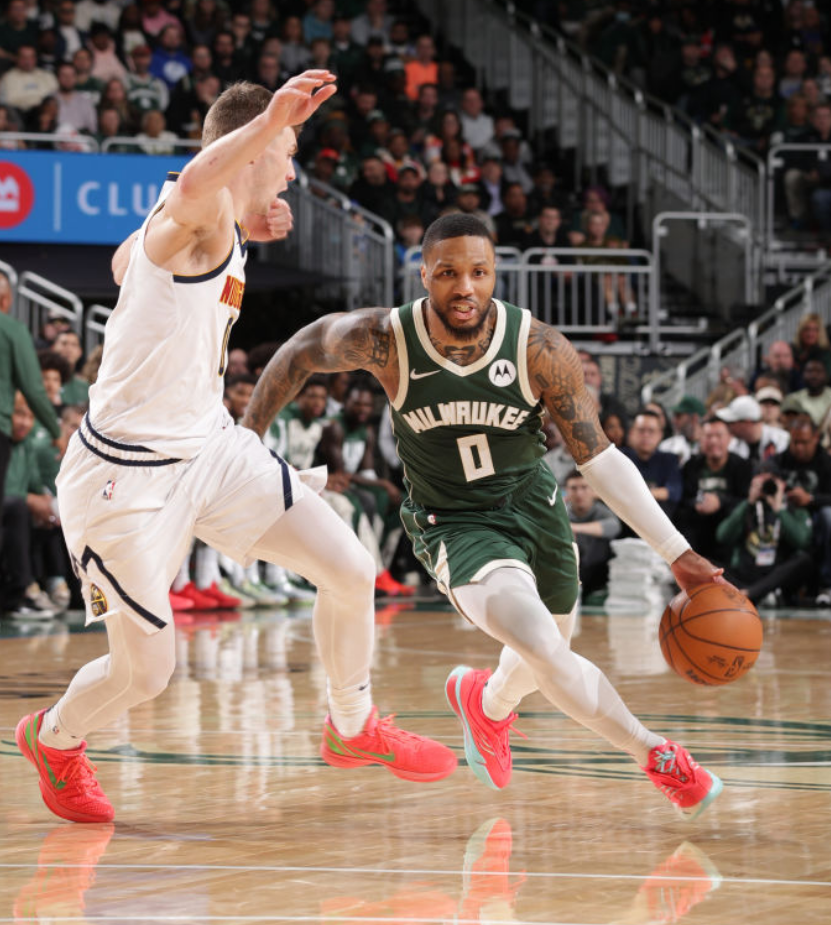 雄鹿球员在关键时刻发挥关键作用,助球队胜出 雄鹿球员在关键时刻发挥关键作用,助球队胜出