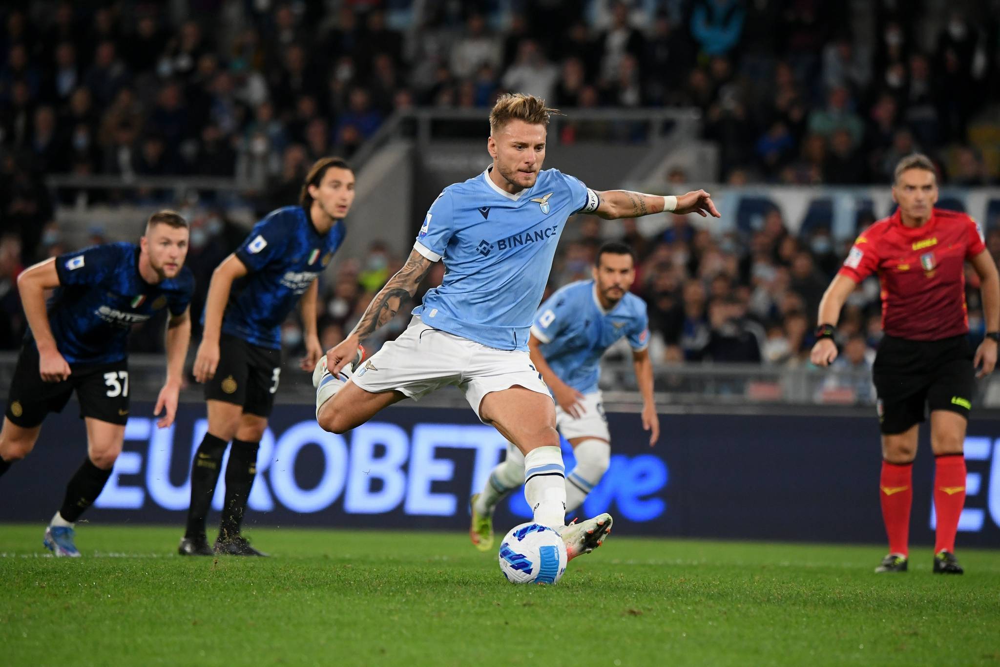 奥林匹亚科斯客场全身而退,欧联杯赛场延续神话 奥林匹亚科斯客场全身而退,欧联杯赛场延续神话