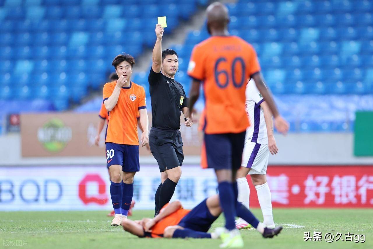 中超球员崩溃不已,球队勇往直前 中超球员崩溃不已,球队勇往直前