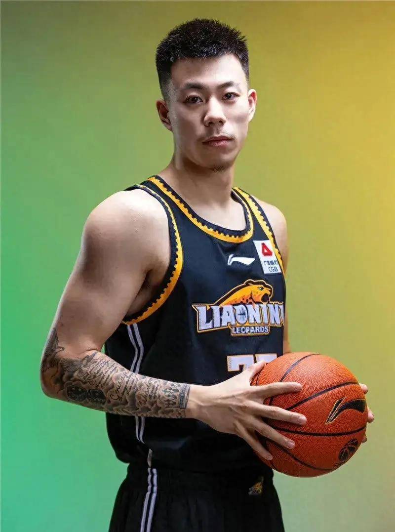 辽宁队成为本场最大亮点，全国篮球锦标赛瞬间破防，弹幕刷屏