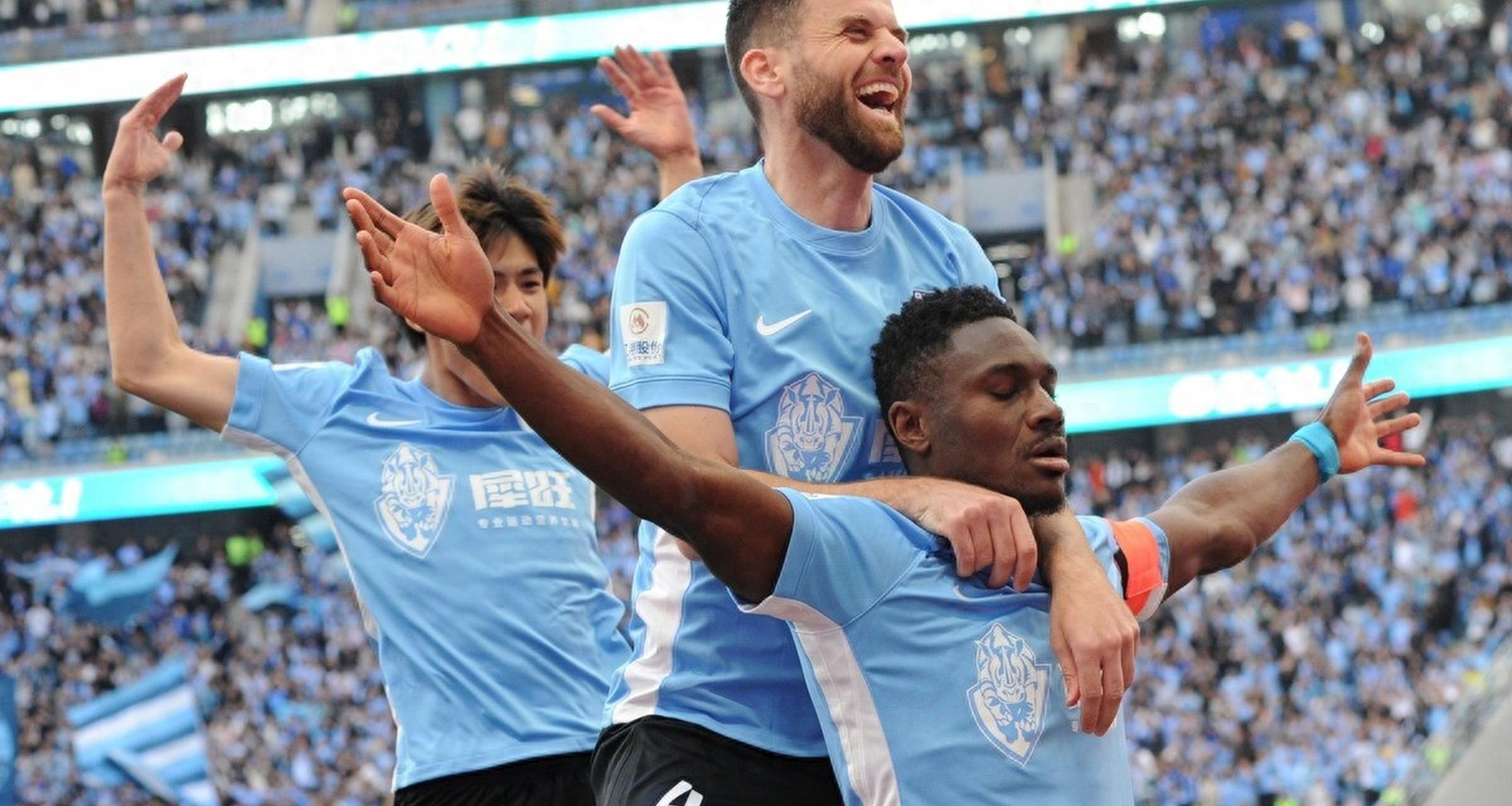 杏彩体育网页版登录入口-大连队遭遇对手强势反扑，遗憾失利