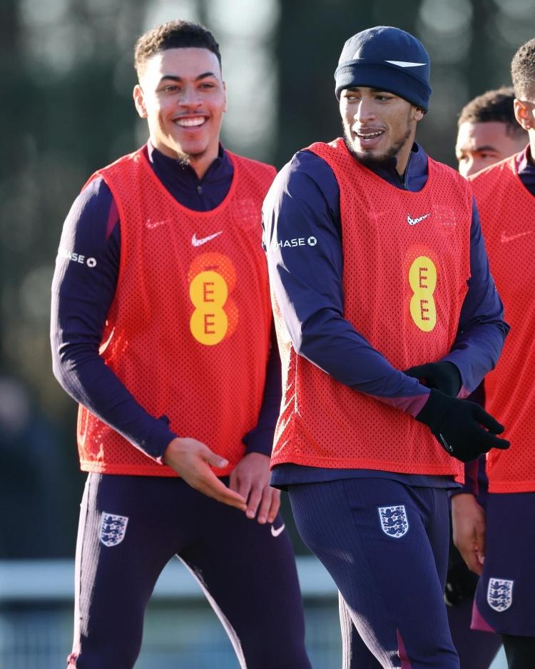 英格兰队战术娴熟,小组晋级颇具信心 英格兰队战术娴熟,小组晋级颇具信心