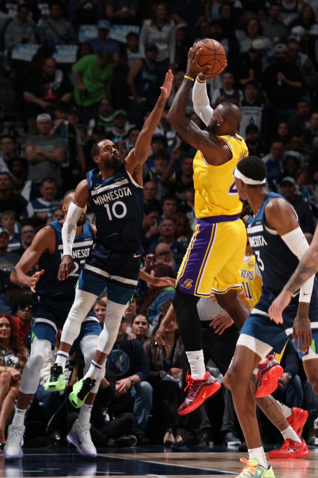 包含热火队主场战胜森林狼队,领跑得更稳的词条 包含热火队主场战胜森林狼队,领跑得更稳的词条