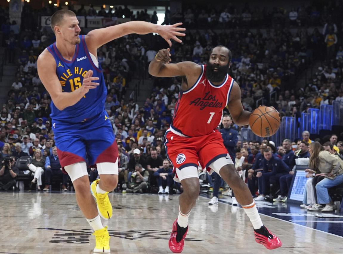 开拓者主场力克篮网队，将系列赛扳平！的简单介绍