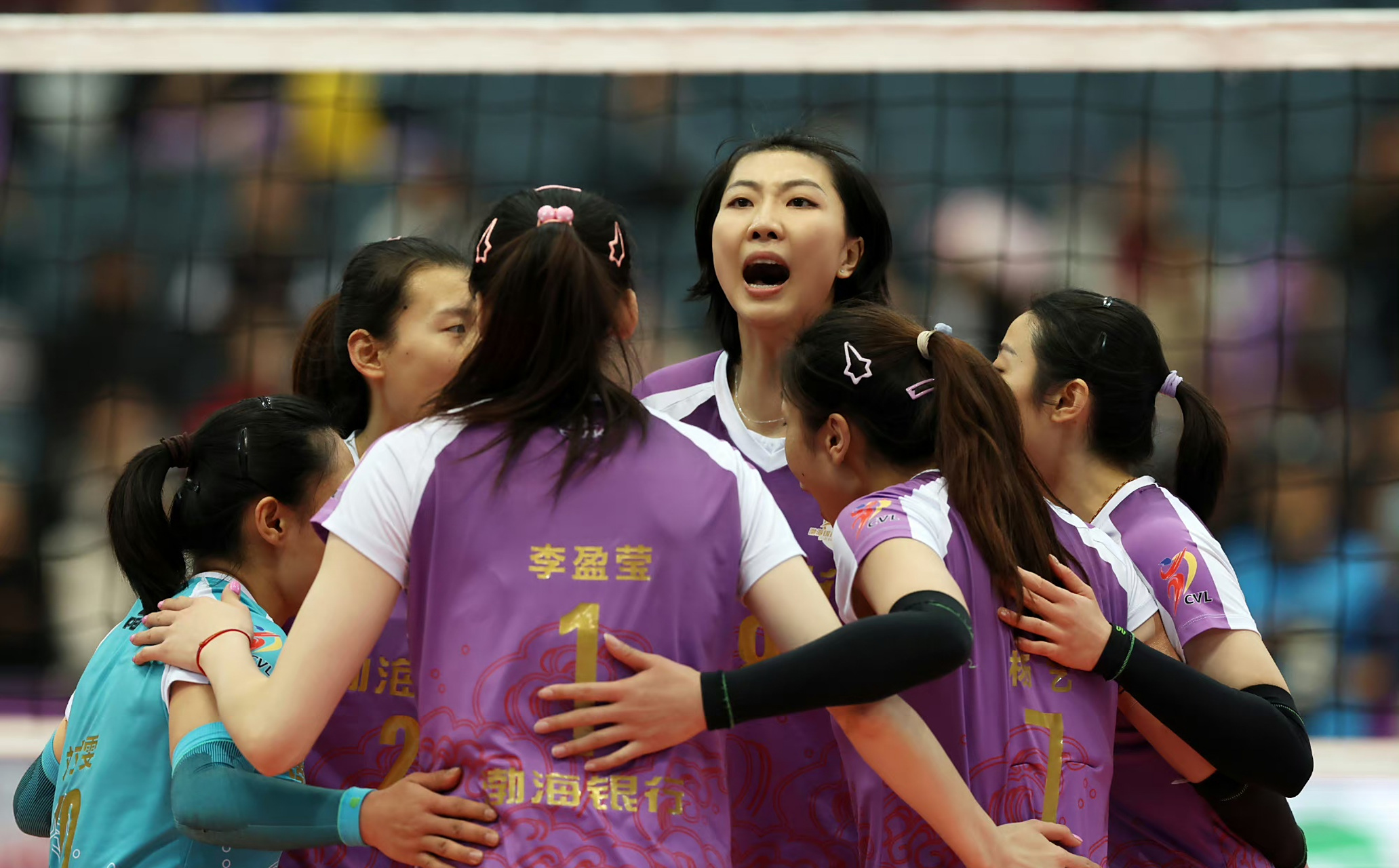 瑞士迎战马其顿,展开激烈较量 瑞士迎战马其顿,展开激烈较量