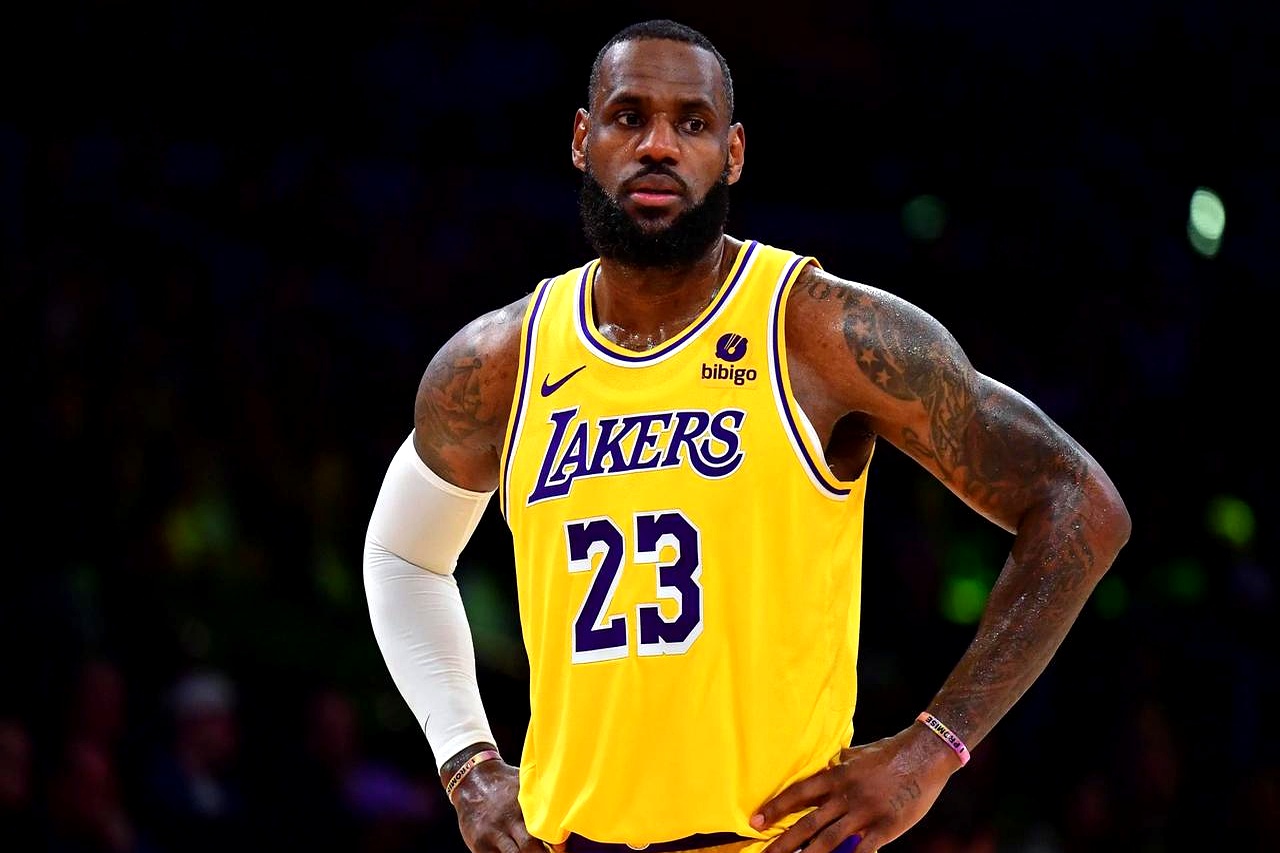 湖人队客场大胜雷霆队,全队士气大振!的简单介绍 湖人队客场大胜雷霆队,全队士气大振!的简单介绍