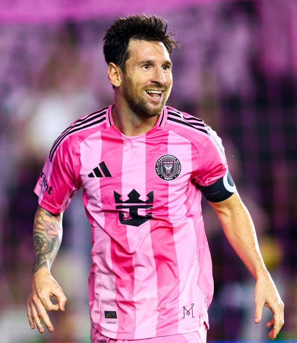 梅西领军取得胜利,高效进攻展现实力的简单介绍 梅西领军取得胜利,高效进攻展现实力的简单介绍