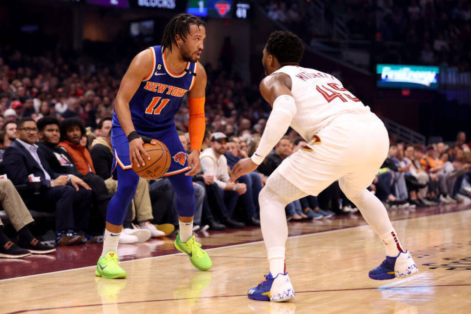 杏彩体育官网-爵士击败尼克斯，米切尔单节砍下30分