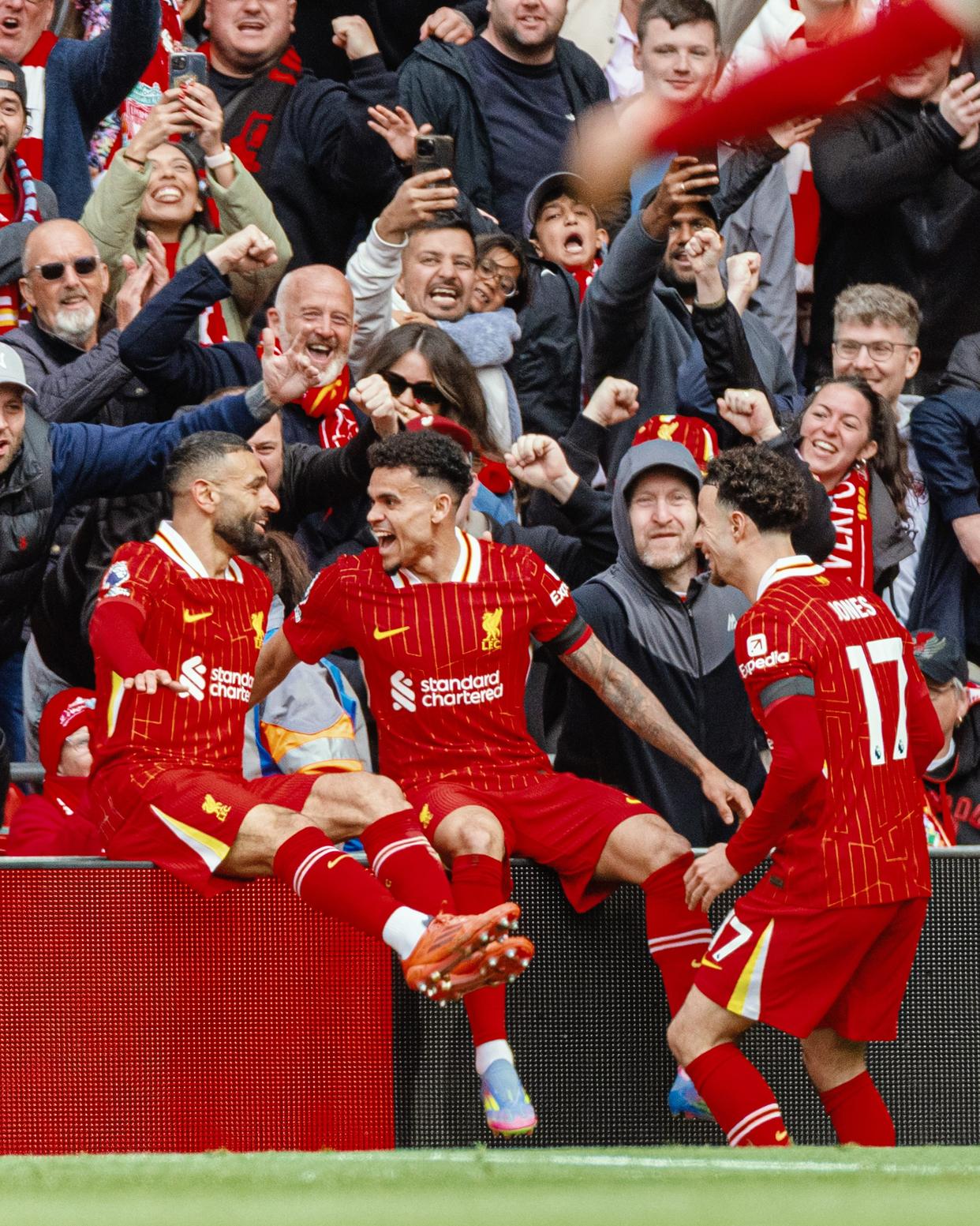 杏彩体育官方入口-热刺客场击败利物浦，表现抢眼