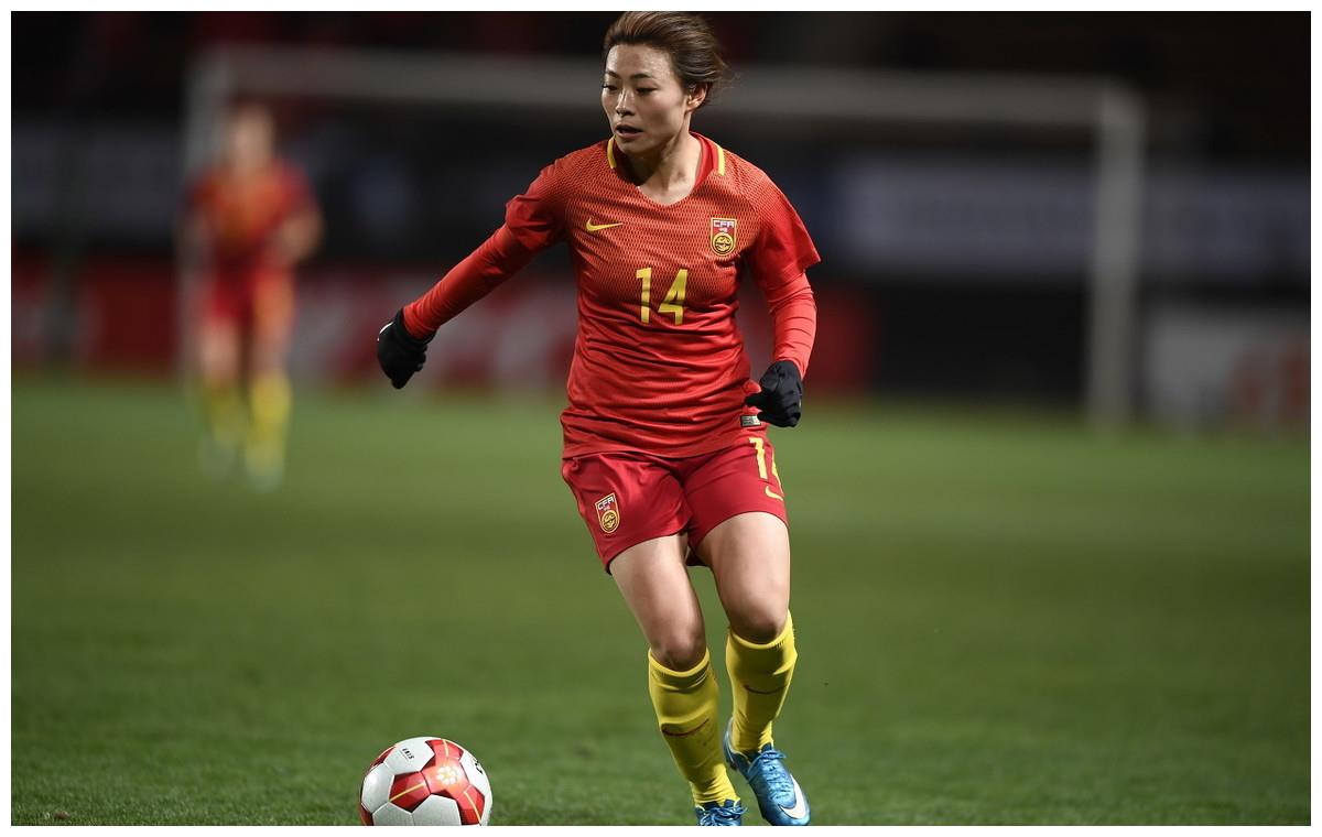 杏彩体育入口-俄罗斯女足后卫接连连续断球，展现出色防守！